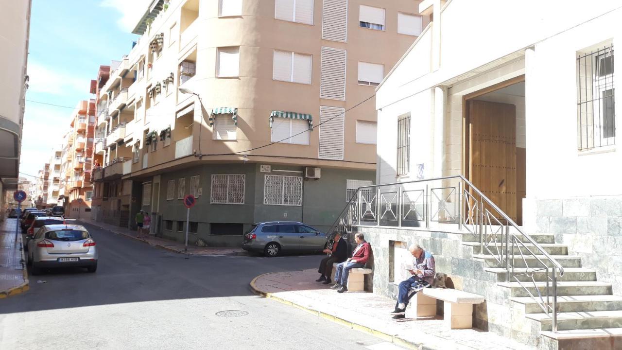Apartamento Torrevieja Playa Locos Exterior foto